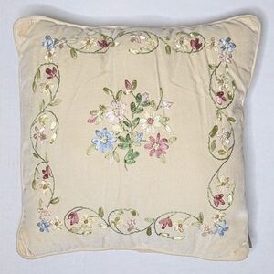 Vintage NWT Ribbon Creamy Velvet Floral Victoria's Garden 13" x 13" Pillow
